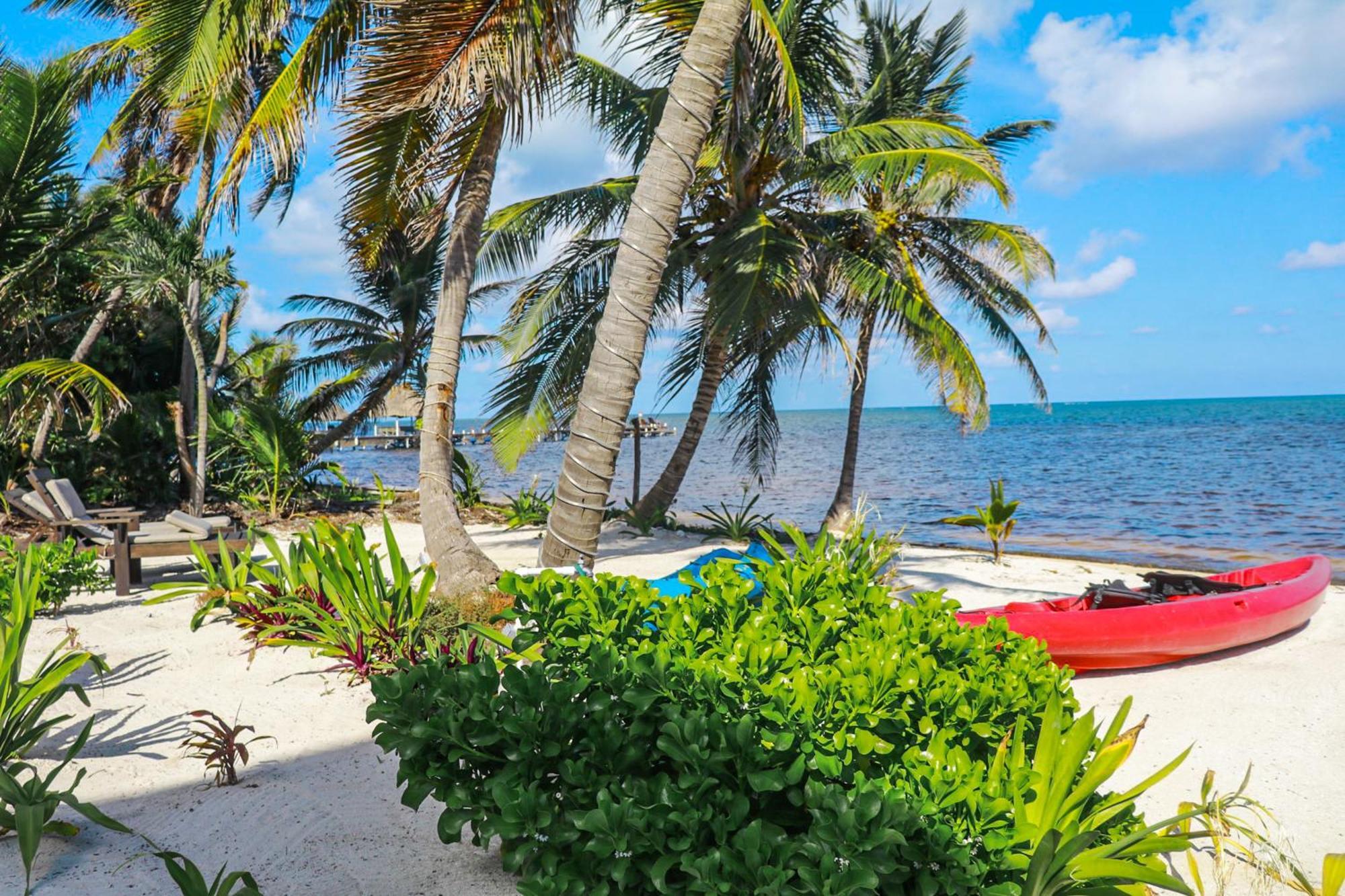 Blue Water Beach Villas San Pedro  Zimmer foto