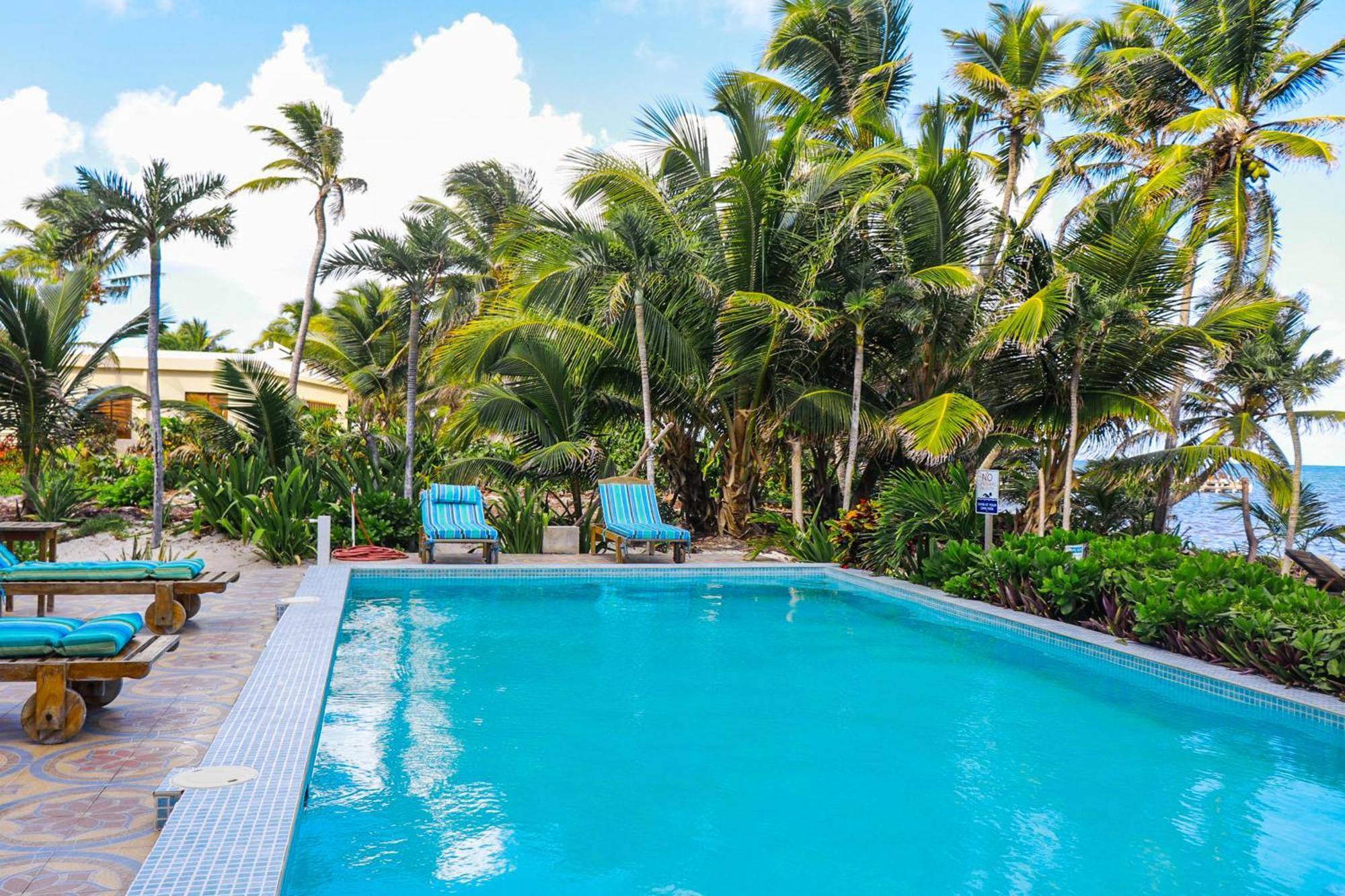 Blue Water Beach Villas San Pedro  Zimmer foto
