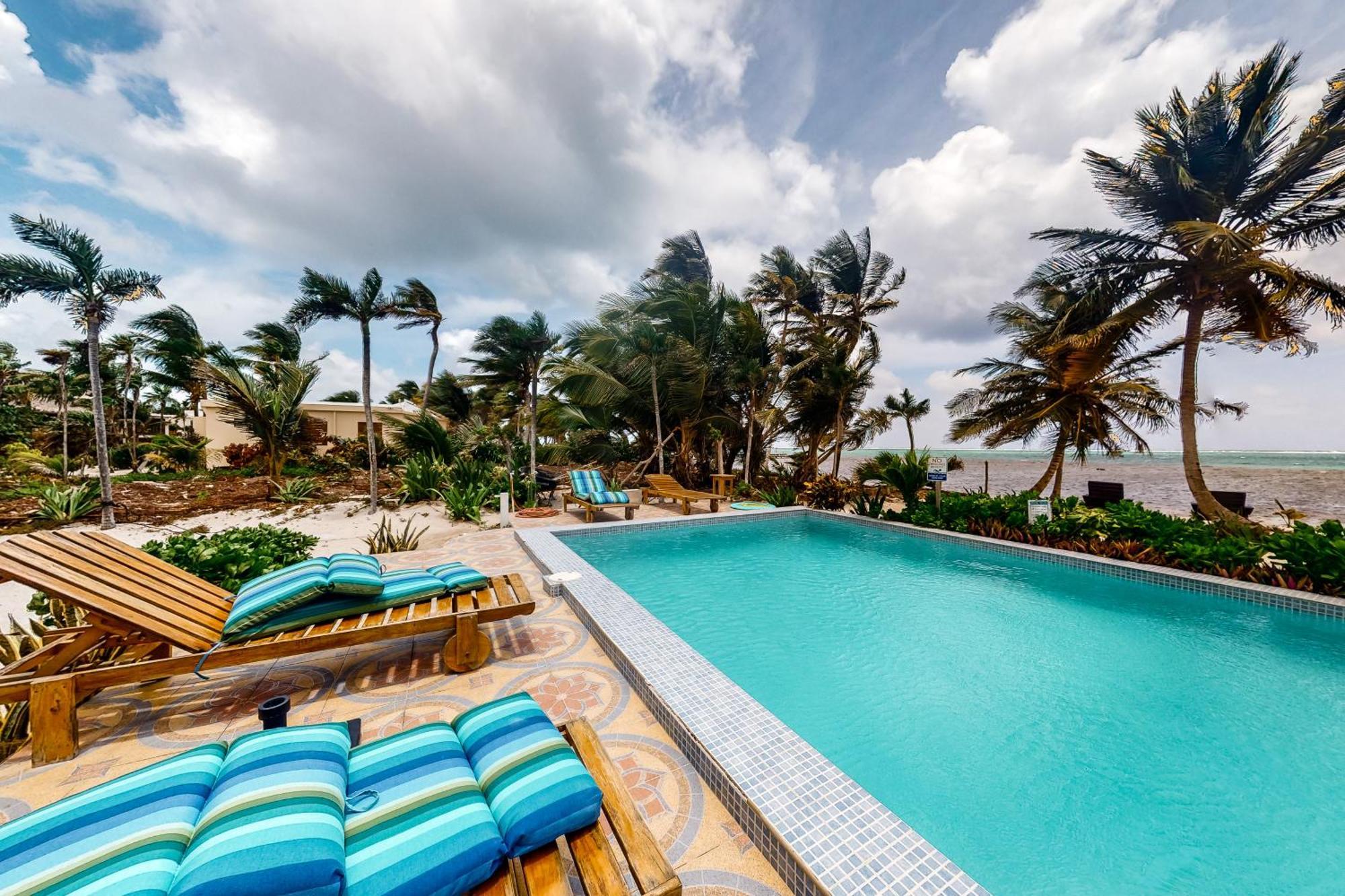 Blue Water Beach Villas San Pedro  Zimmer foto